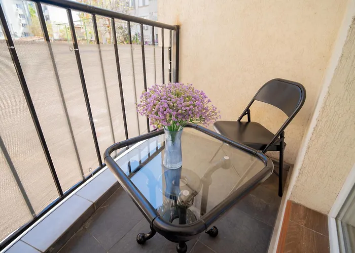 Spacious 2bd - Walk To Center And Free Parking By Flat Mаnager *