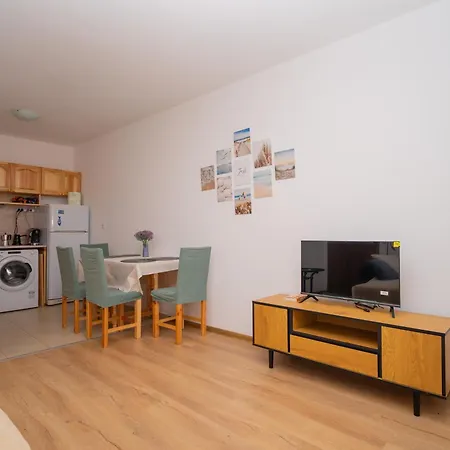 Spacious 2bd - Walk To Center And Free Parking By Flat Mаnager *
