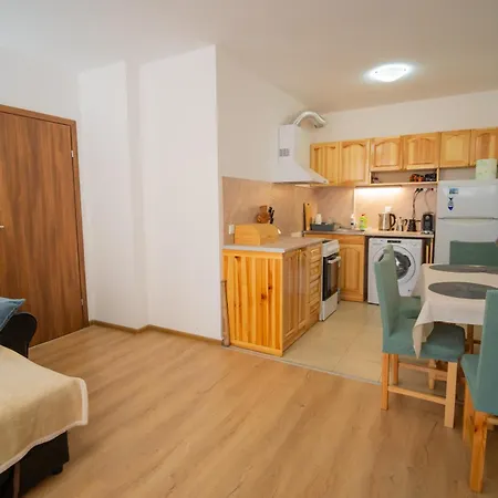 Spacious 2bd - Walk To Center And Free Parking By Flat Mаnager Daire