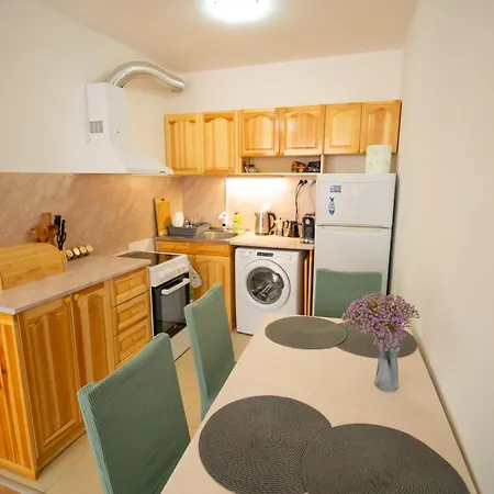 Daire Spacious 2bd - Walk To Center And Free Parking By Flat Mаnager *