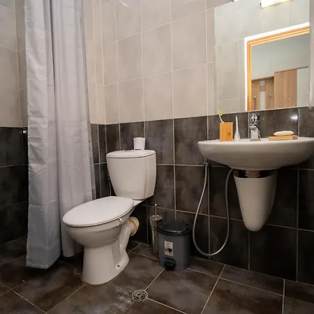 Spacious 2bd - Walk To Center And Free Parking By Flat Mаnager Appartamento