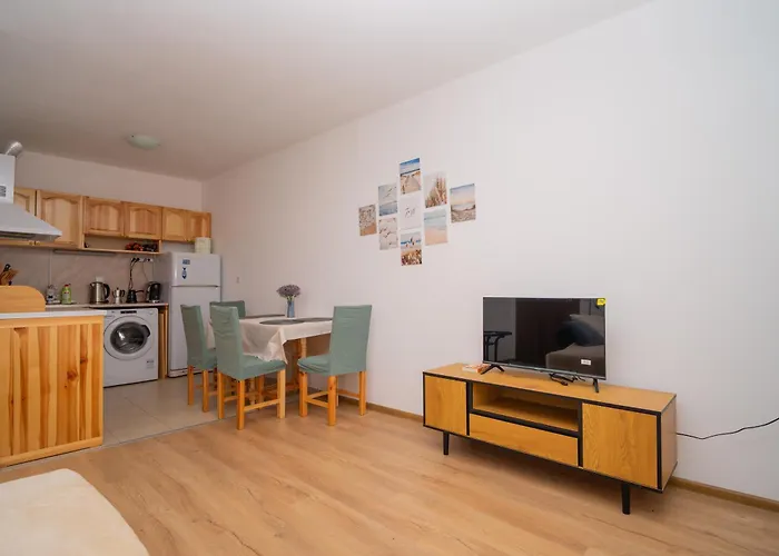 Spacious 2bd - Walk To Center And Free Parking By Flat Mаnager *