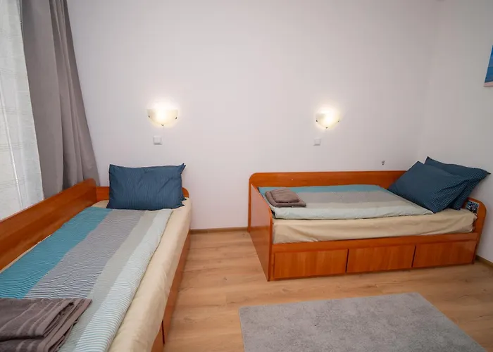 Spacious 2bd - Walk To Center And Free Parking By Flat Mаnager Апартамент